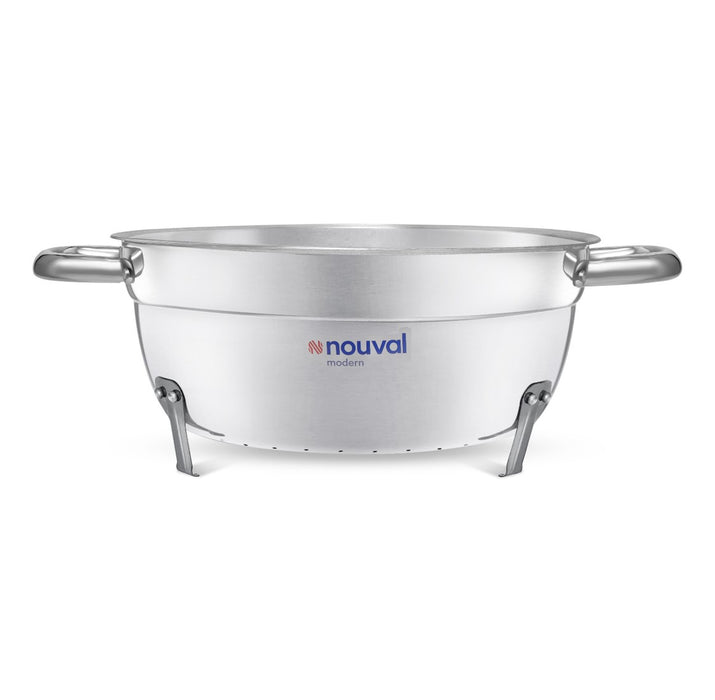Colander with stainless steel handle